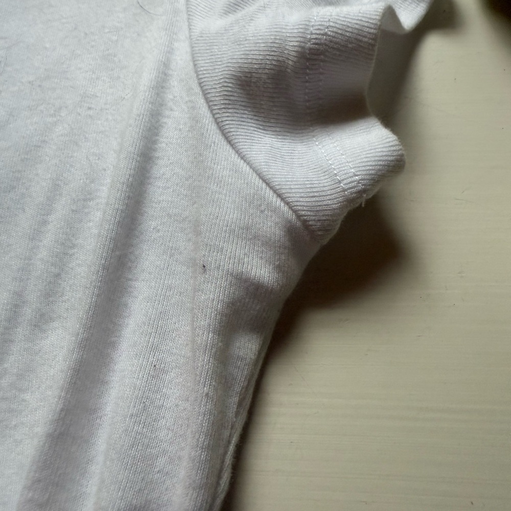 Lisa Says Gah Red Tomato/Pomodoro Graphic White Short Sleeve Tee - Picture 3 of 9
